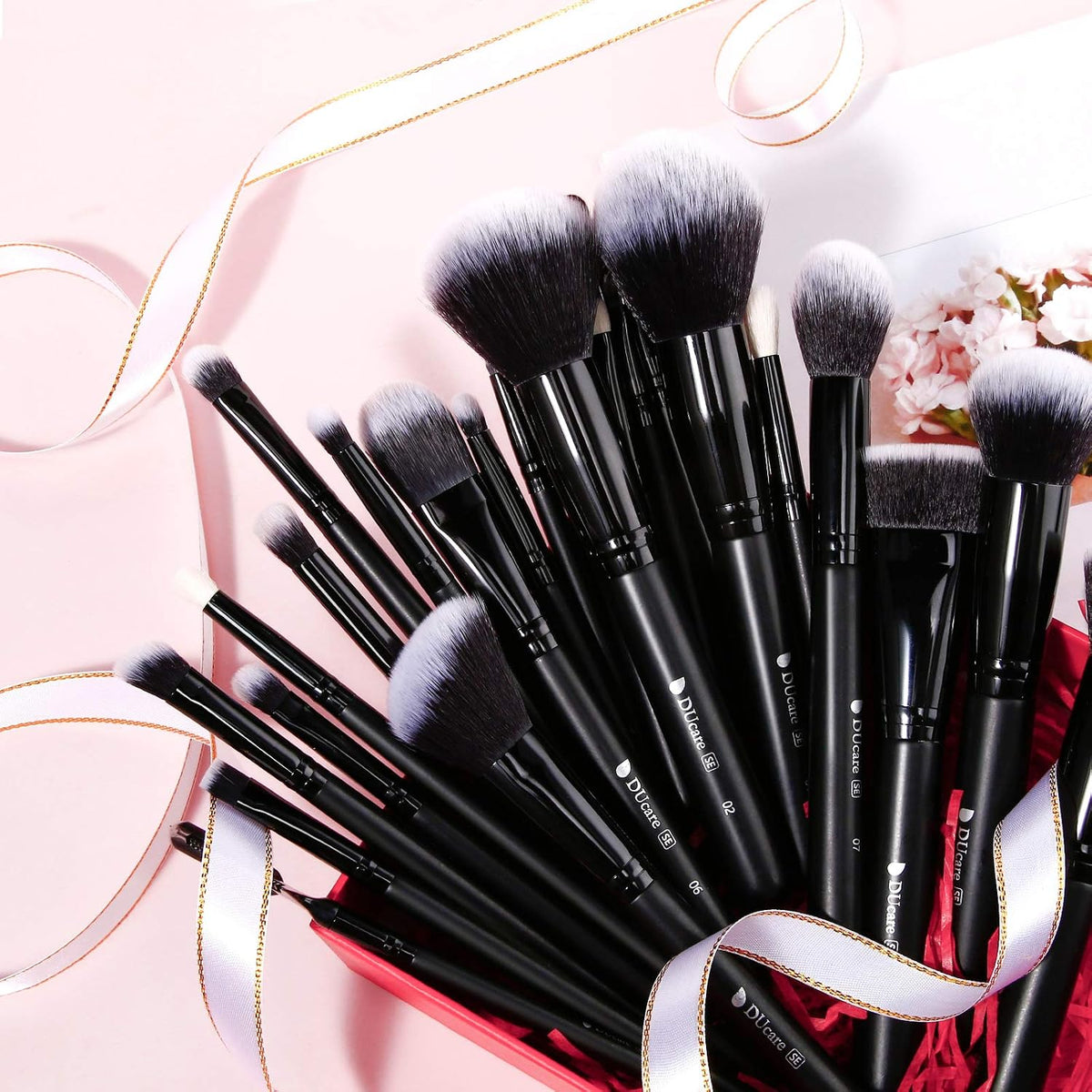 Professional 27Pcs Makeup Brush Set - Premium Synthetic Kabuki Foundation Blending Face Powder Eye Shadow Brushes